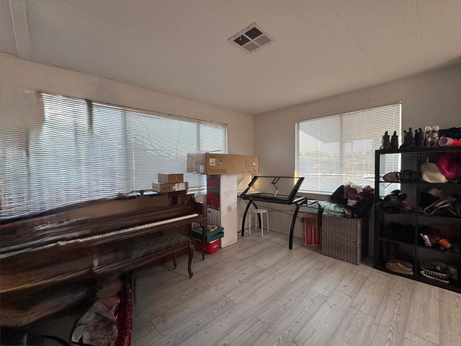 10035 Mills Station Road, Sacramento, CA 95827