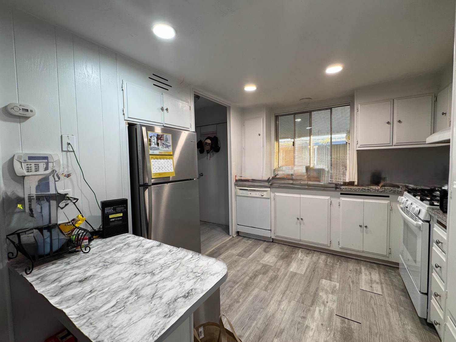 10035 Mills Station Road, Sacramento, CA 95827