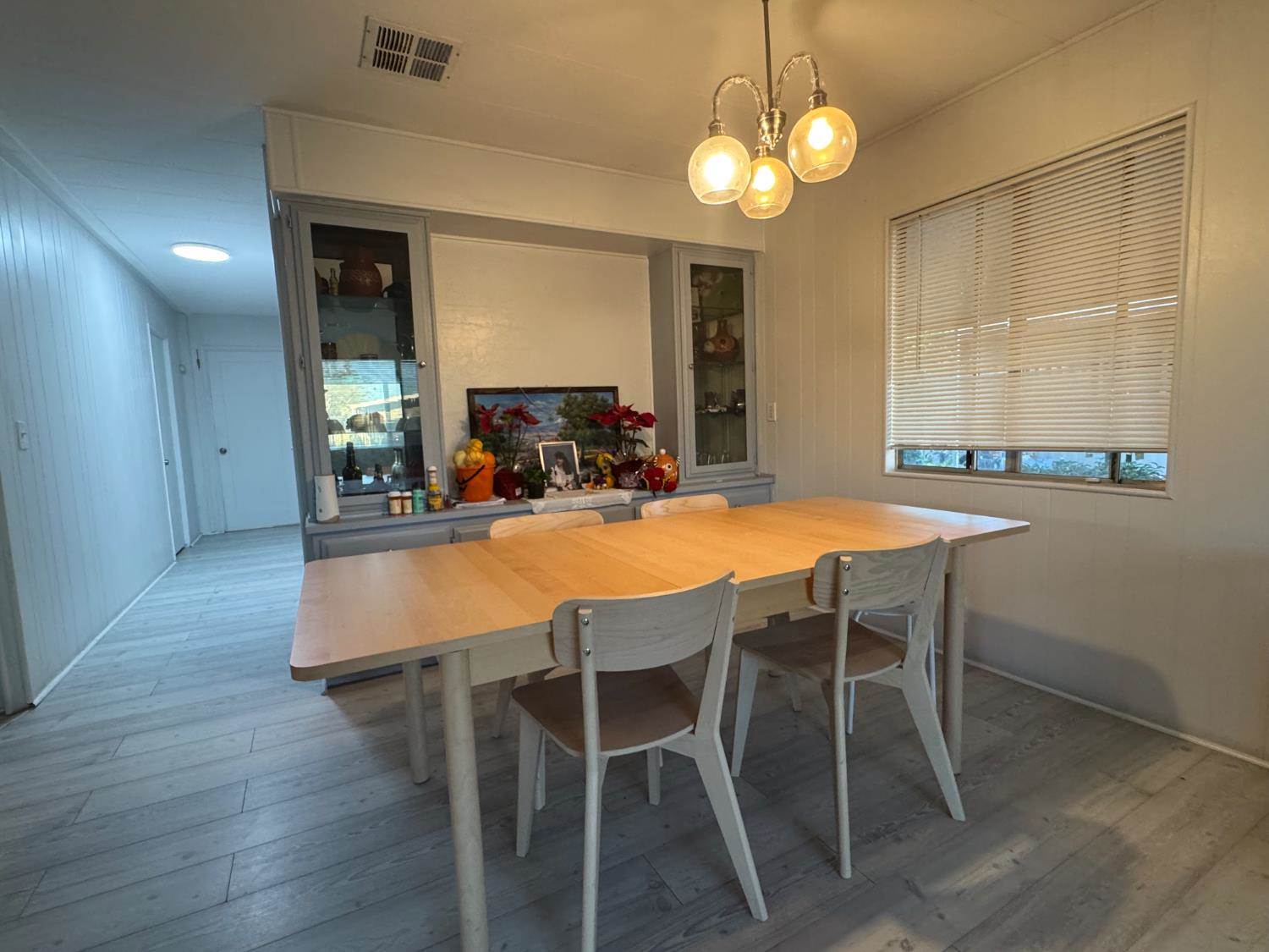 10035 Mills Station Road, Sacramento, CA 95827