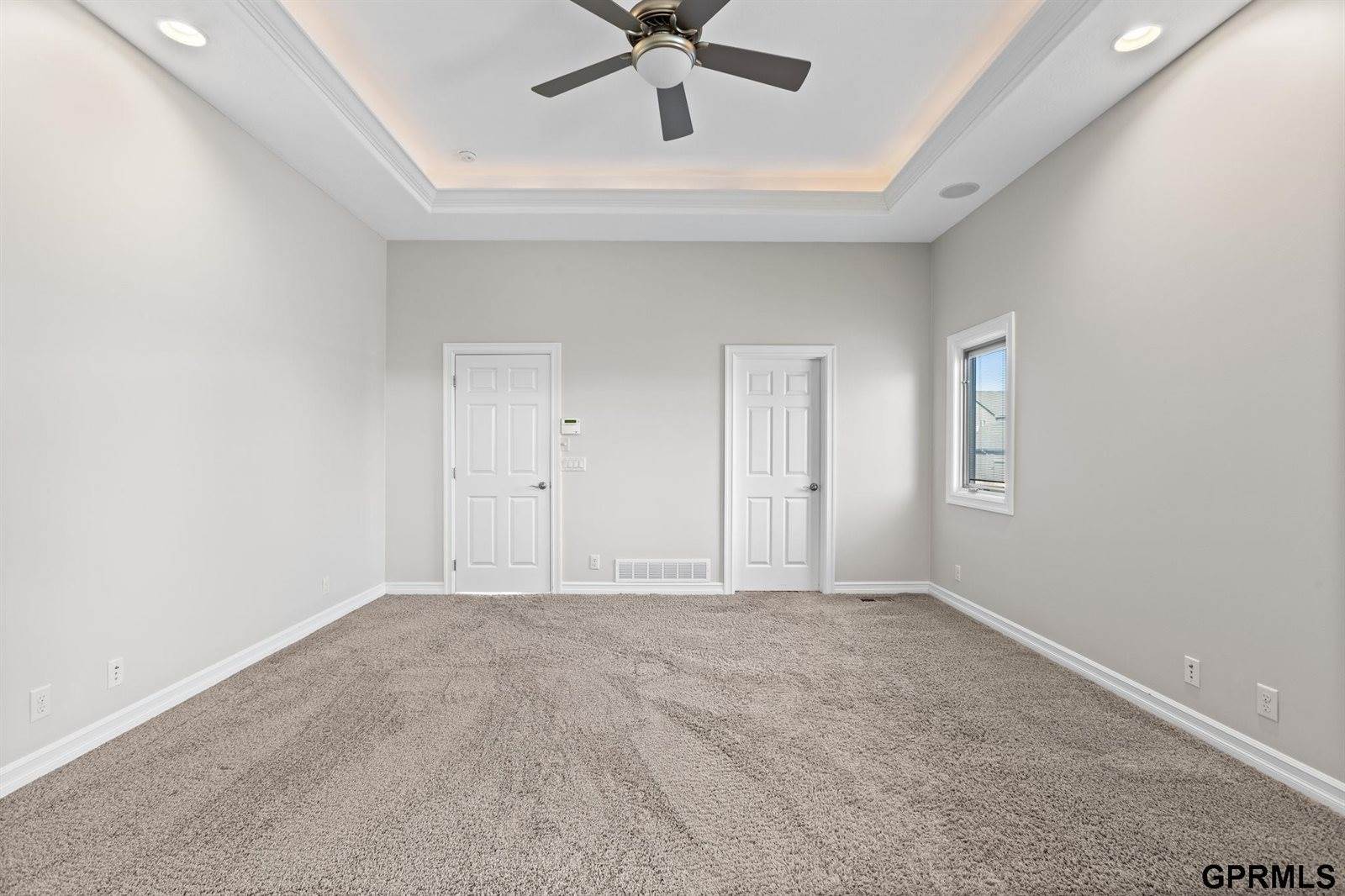 17055 Corby Street, Omaha, NE 68116