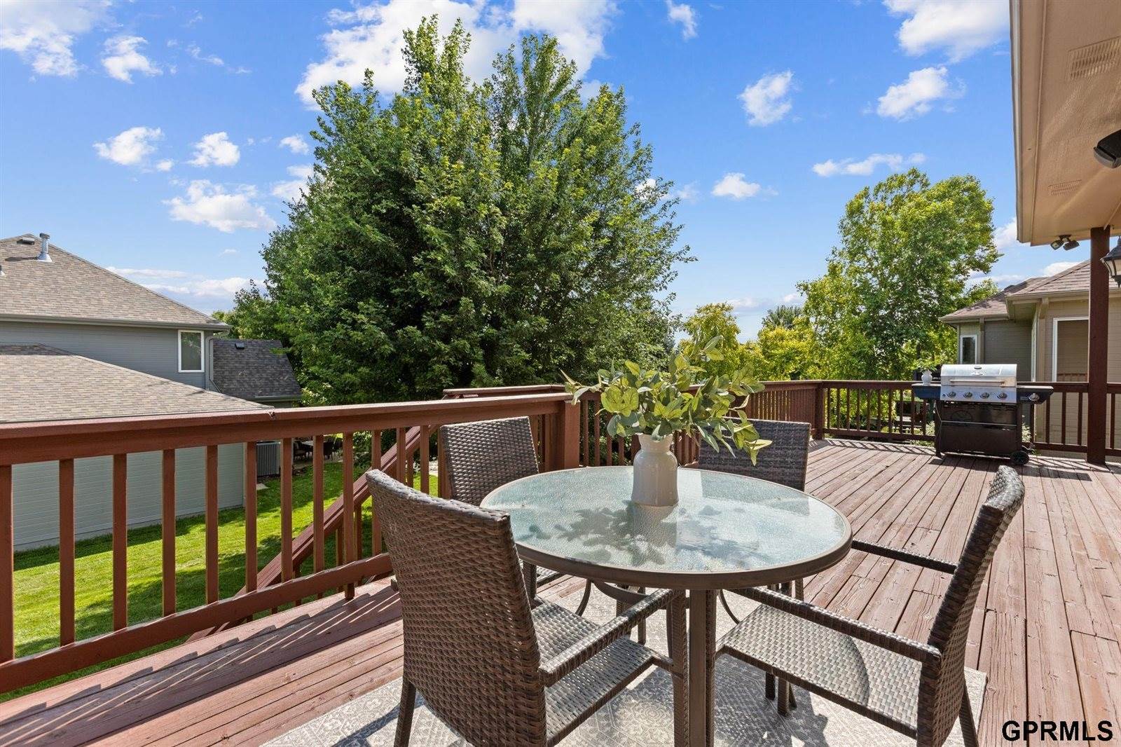 17055 Corby Street, Omaha, NE 68116