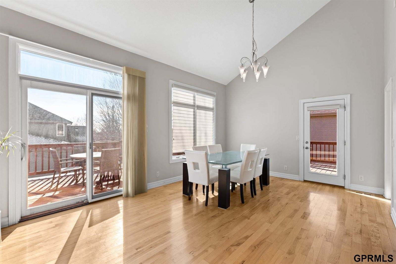 17055 Corby Street, Omaha, NE 68116