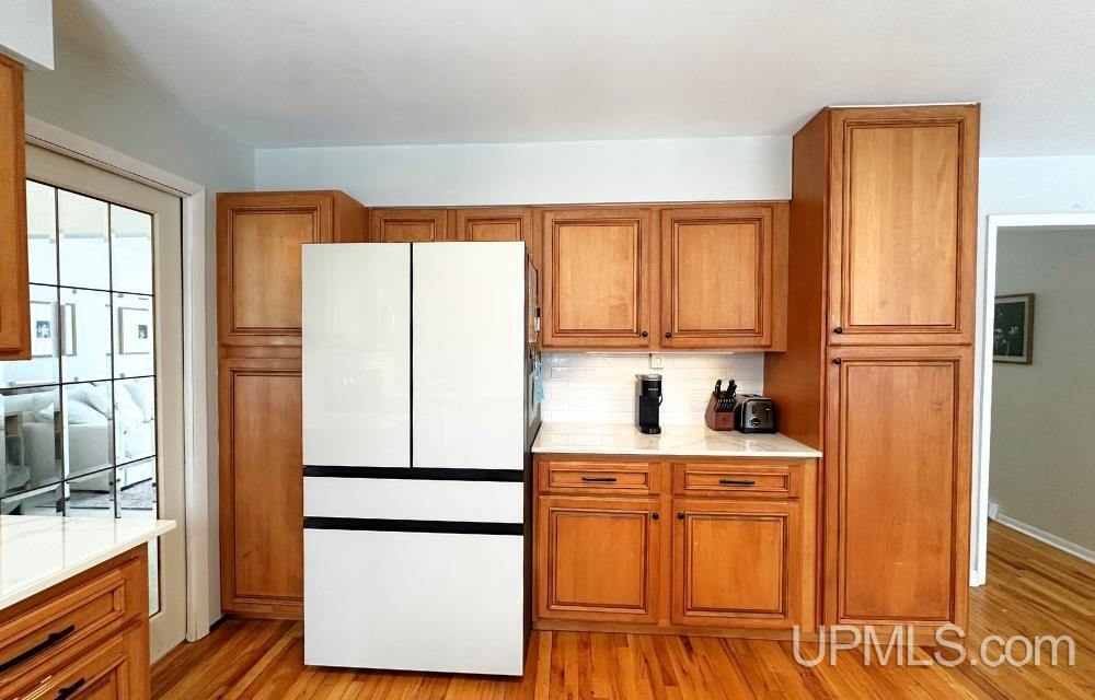 1041 Allouez Road, Marquette, MI 49855