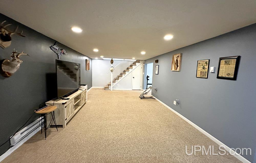 1041 Allouez Road, Marquette, MI 49855