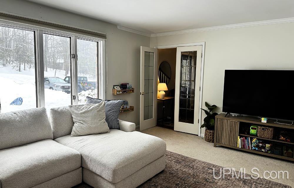 1041 Allouez Road, Marquette, MI 49855