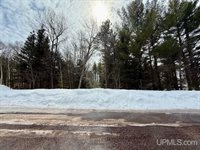 1071 & 1075 Highland Drive, Ishpeming, MI 49849