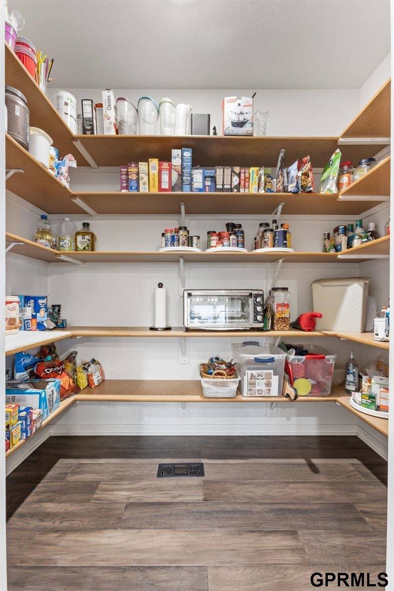 4210 South 220Th Street, Elkhorn, NE 68022