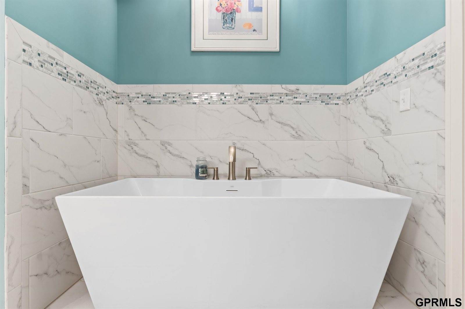 4210 South 220Th Street, Elkhorn, NE 68022