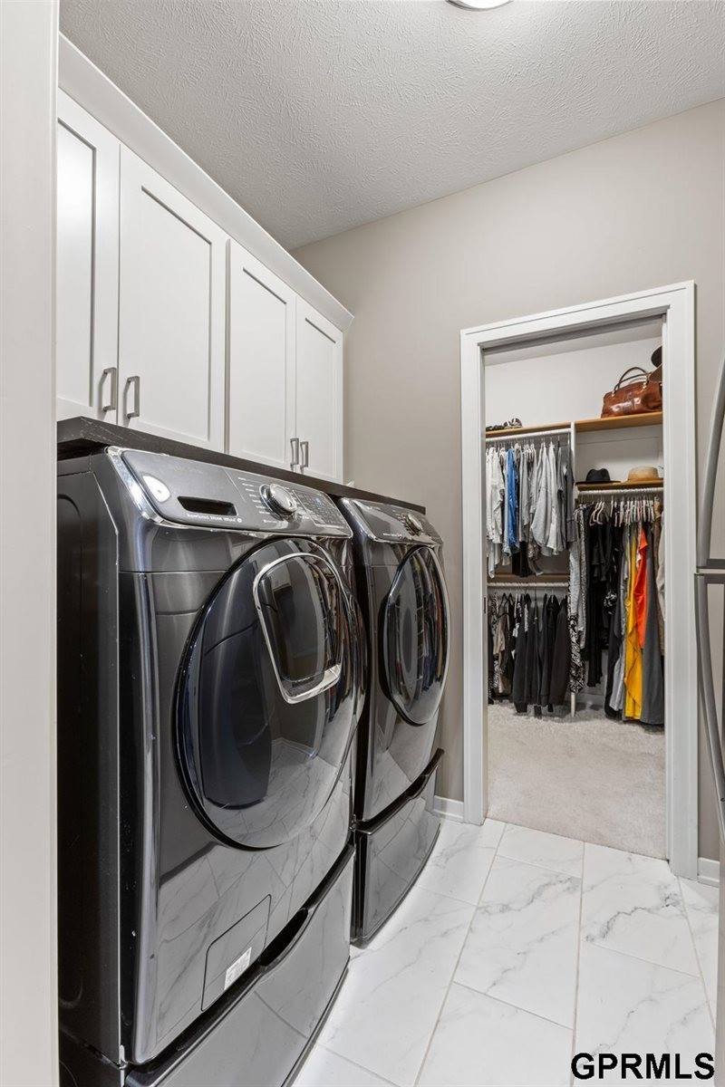 4210 South 220Th Street, Elkhorn, NE 68022