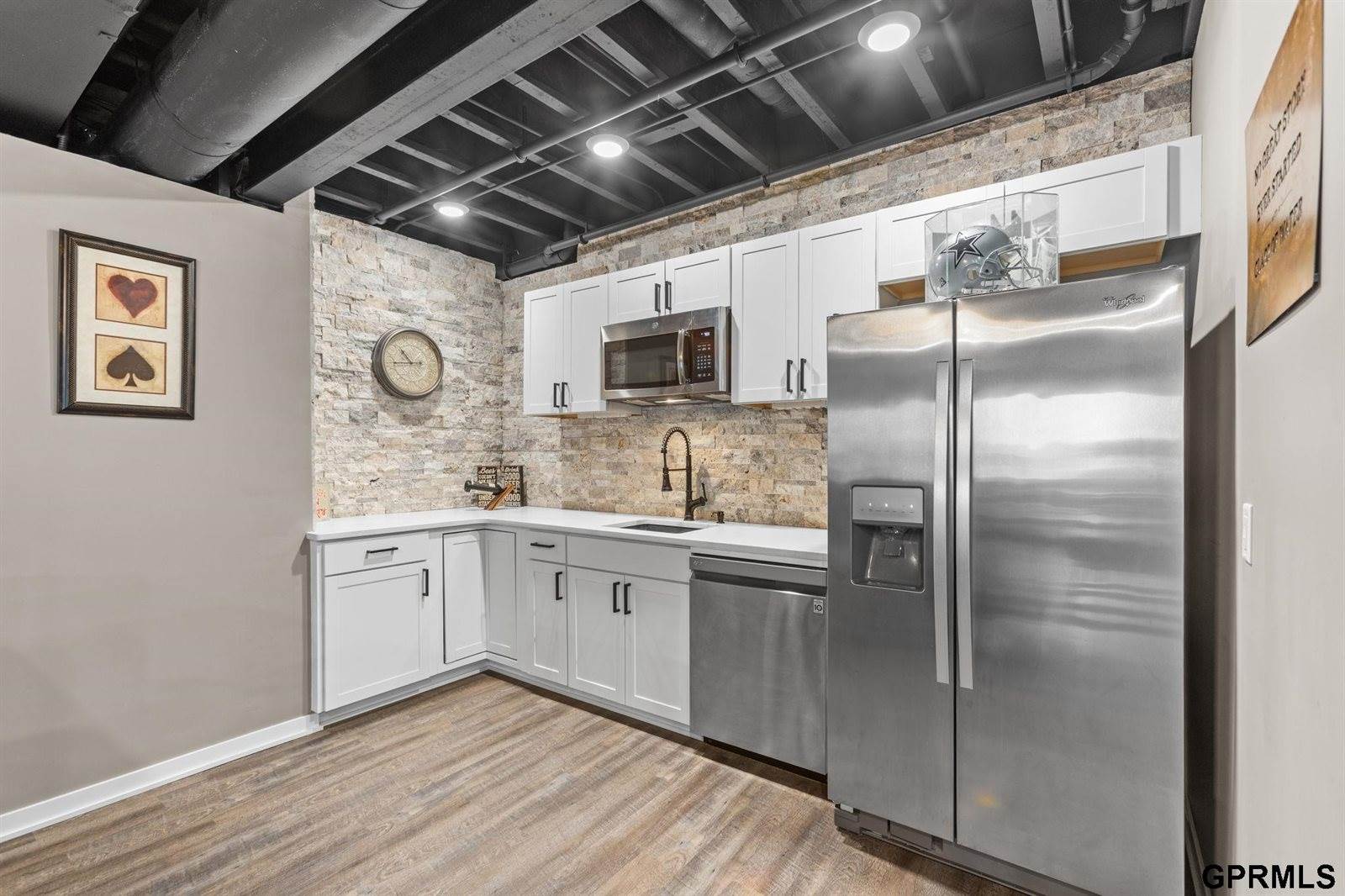 4210 South 220Th Street, Elkhorn, NE 68022