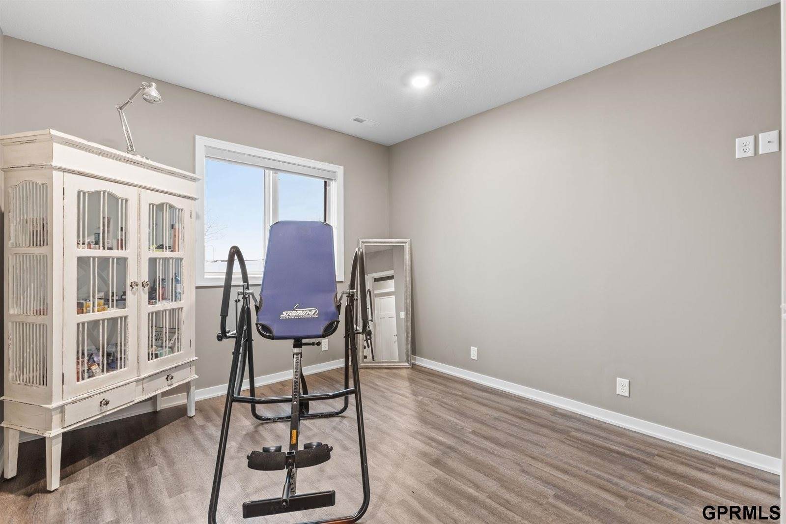 4210 South 220Th Street, Elkhorn, NE 68022