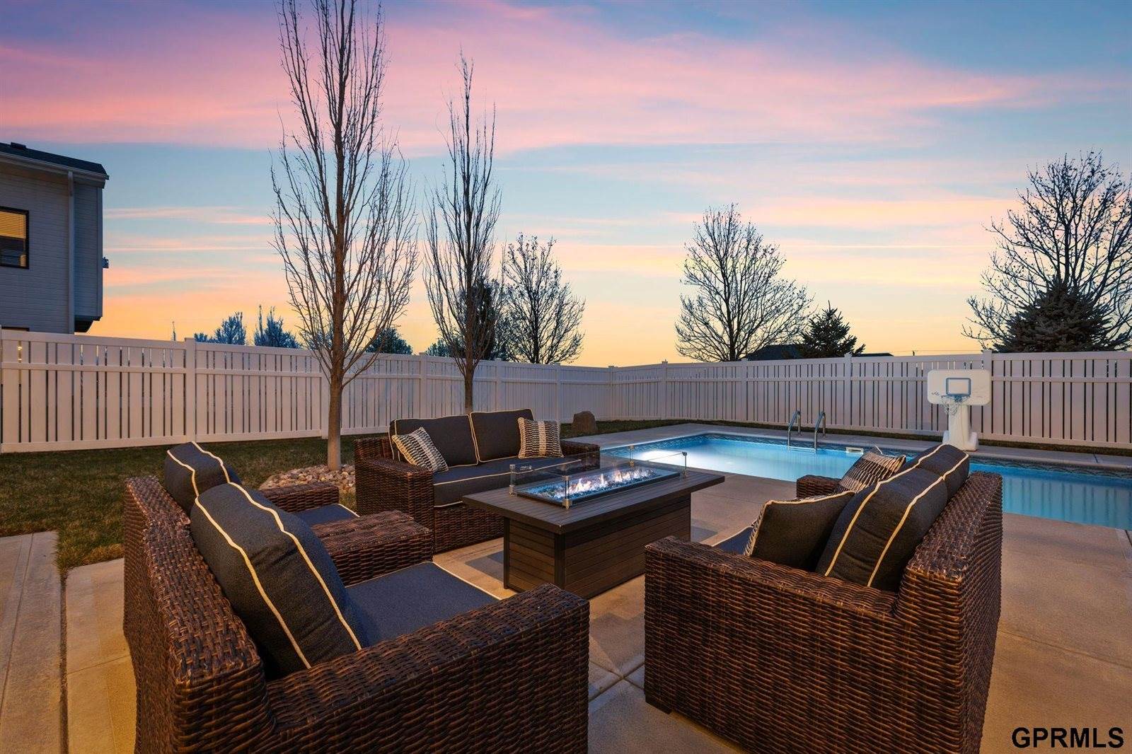 4210 South 220Th Street, Elkhorn, NE 68022