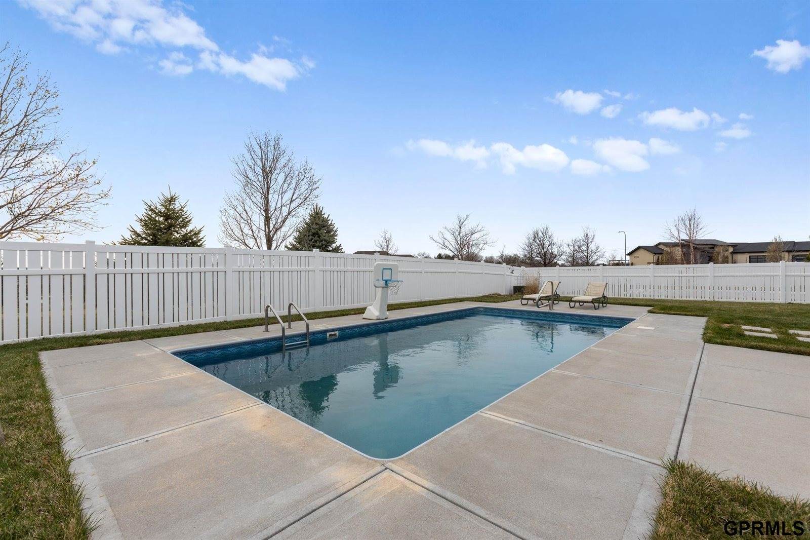 4210 South 220Th Street, Elkhorn, NE 68022