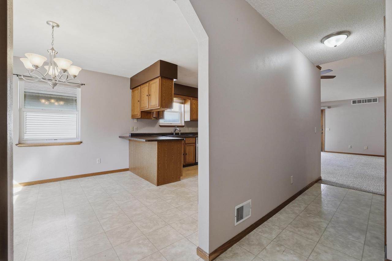 3600-3602 Yvonne Drive, Stevens Point, WI 54481
