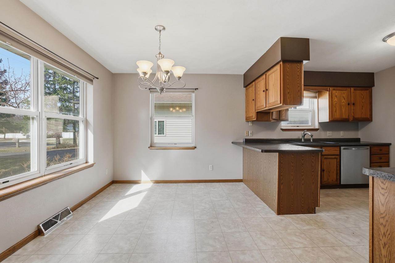 3600-3602 Yvonne Drive, Stevens Point, WI 54481