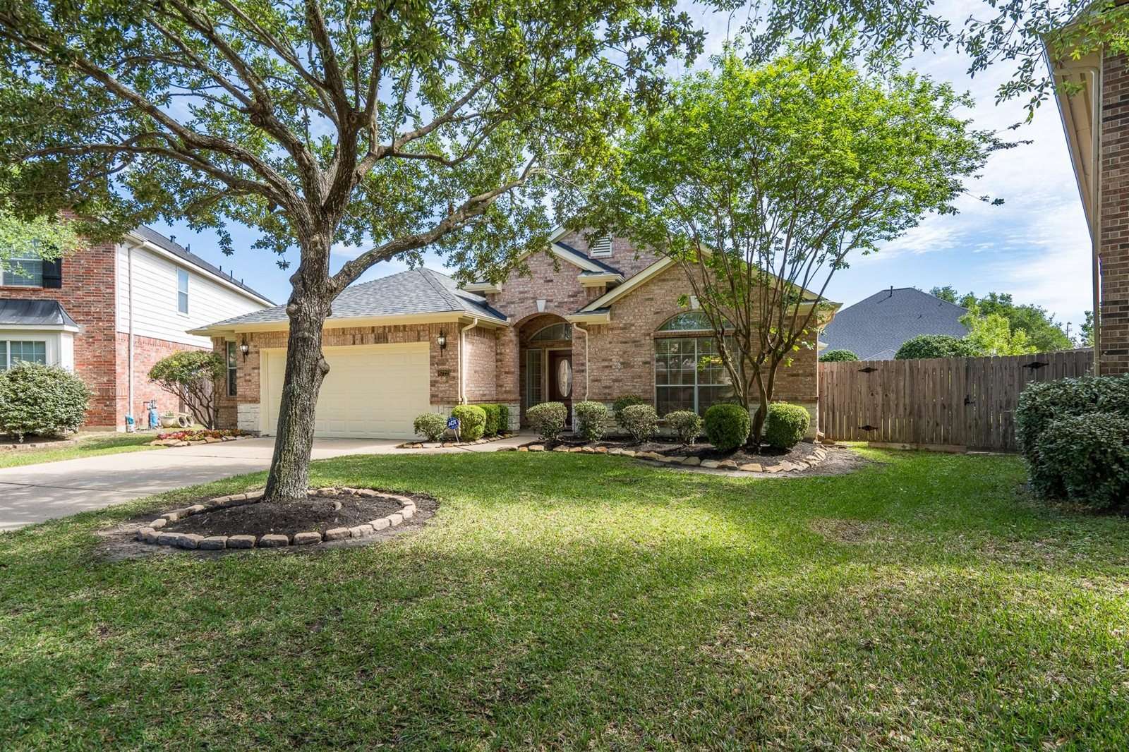 8722 Iris Arbor Lane, Houston, TX 77095