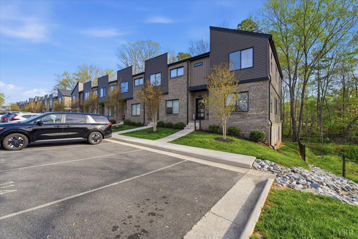 114 Zentry Pl, Lynchburg, VA 24502