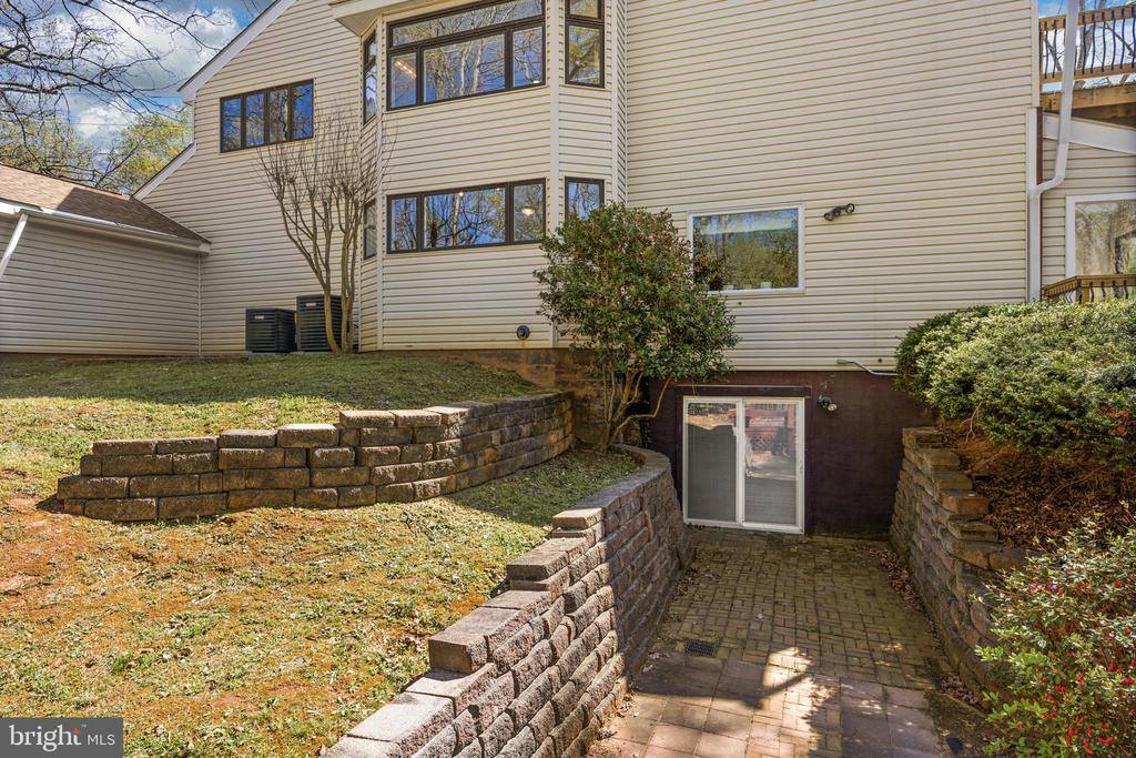 111 Chesterfield Court, Locust Grove, VA 22508