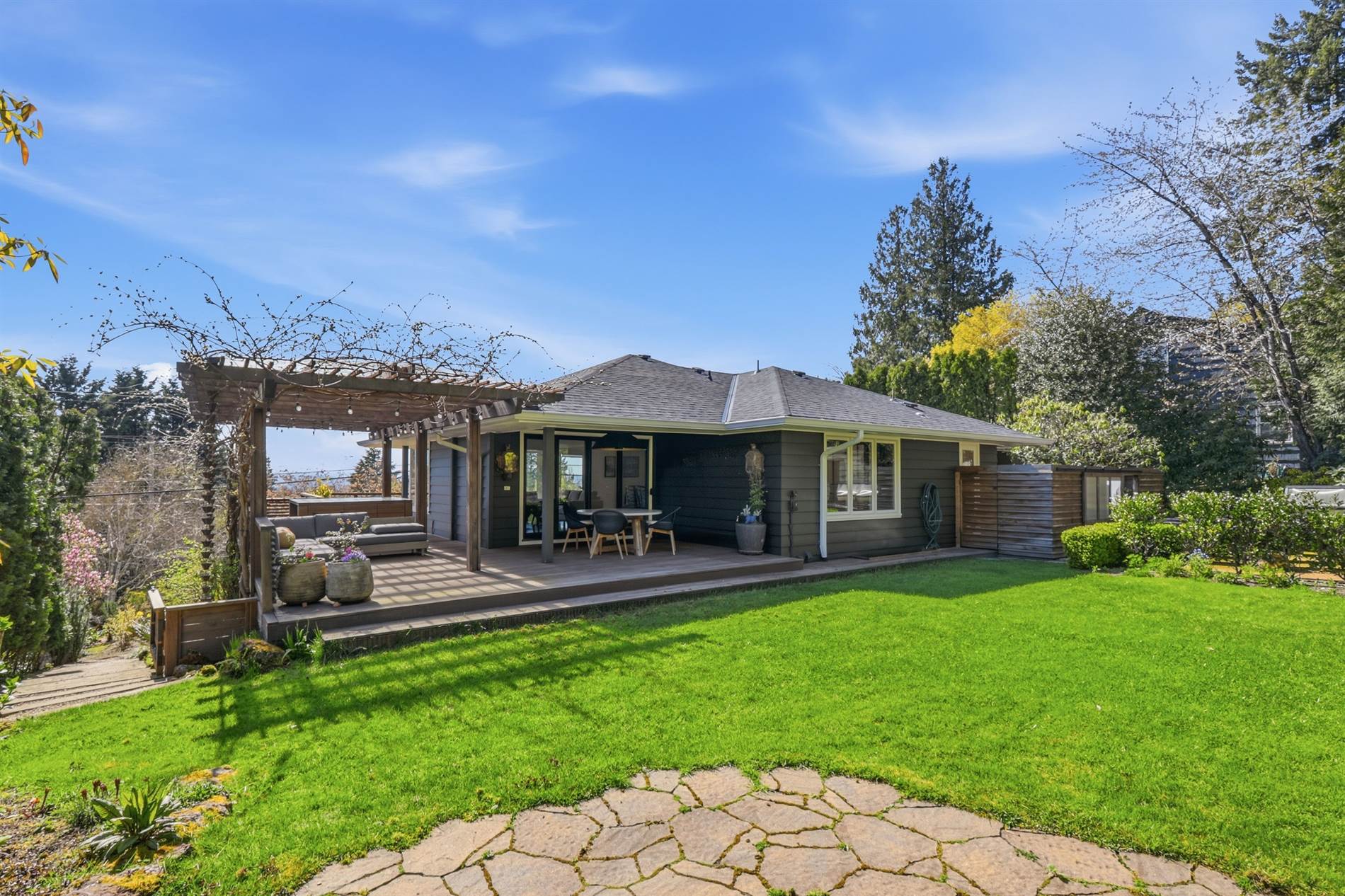 4432 SW Twombly Ave, Portland, OR 97239