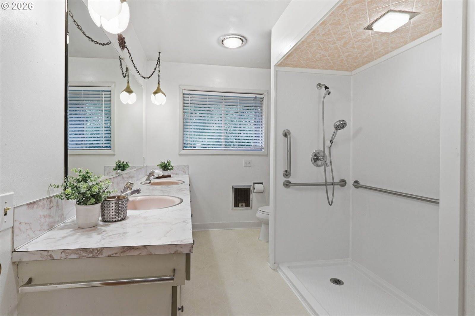 16016 South Forsythe Rd, Oregon City, OR 97045