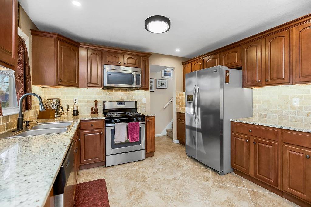 7522 Hardy Street, Overland Park, KS 66204