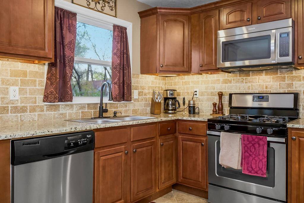 7522 Hardy Street, Overland Park, KS 66204