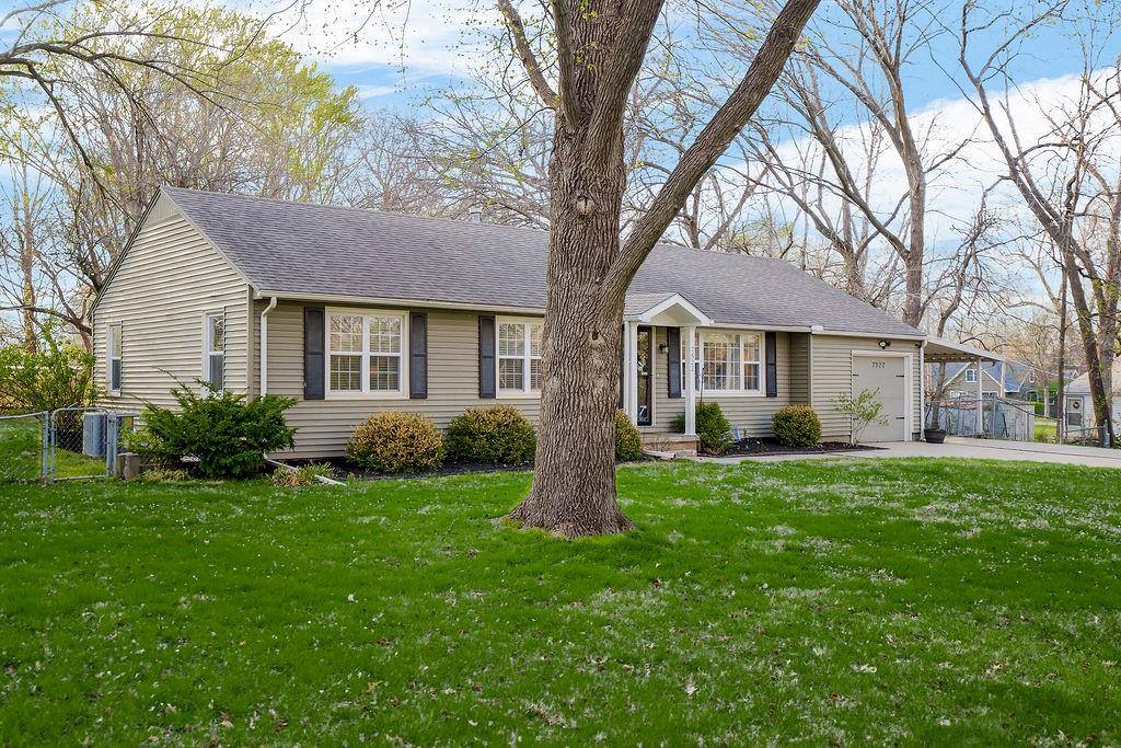 7522 Hardy Street, Overland Park, KS 66204