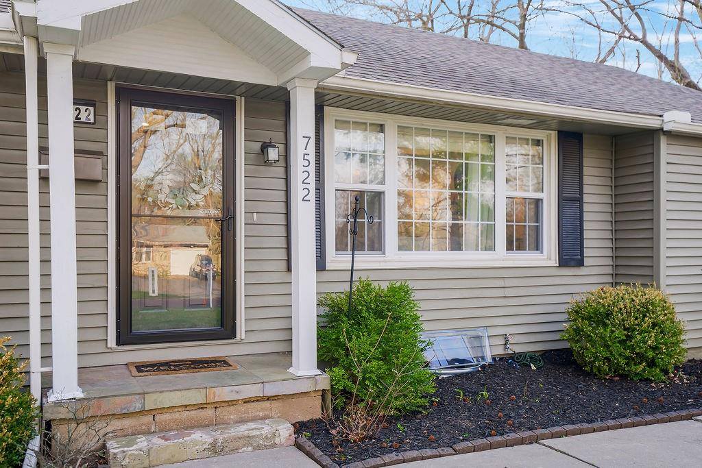 7522 Hardy Street, Overland Park, KS 66204
