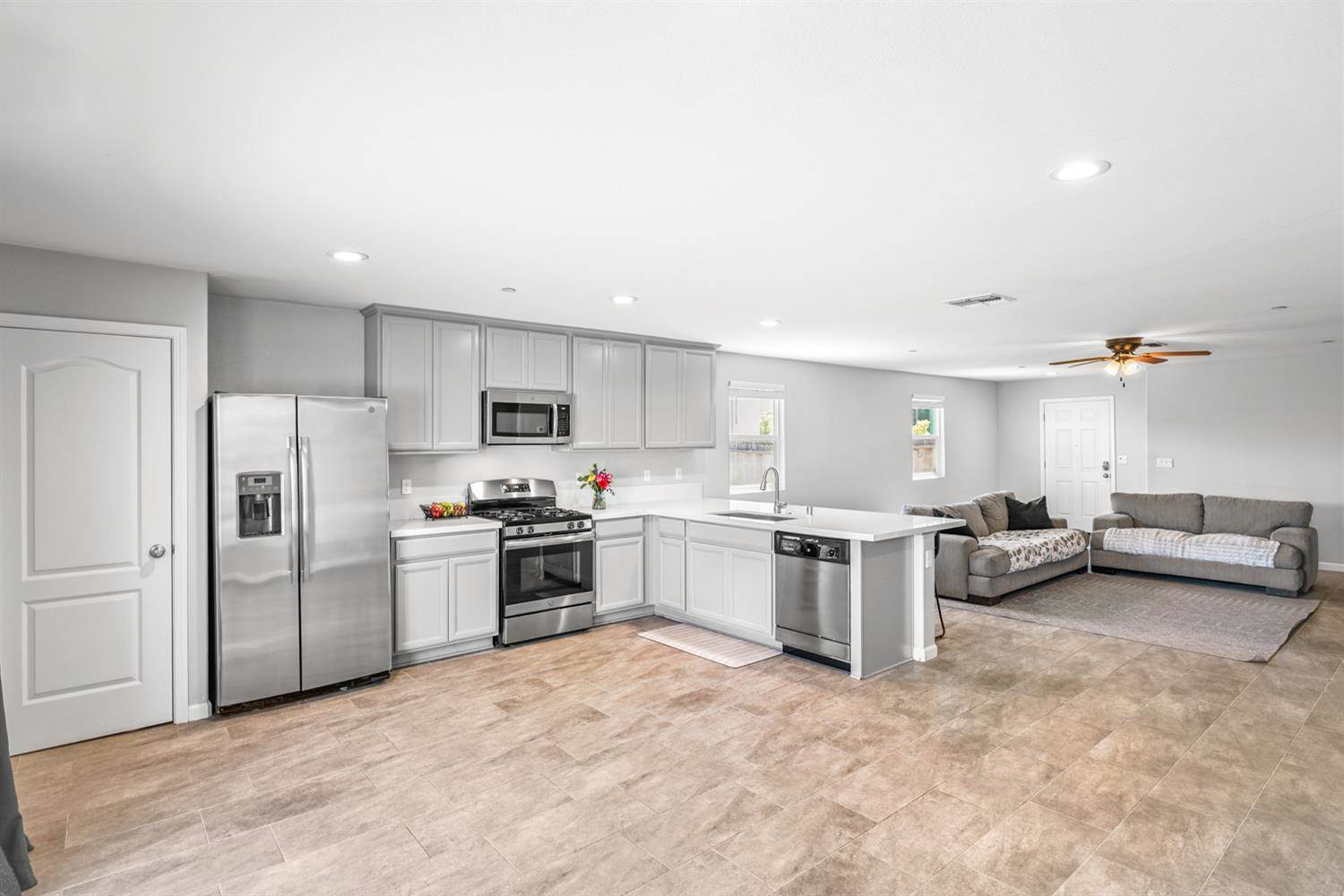 1393 Meadow Ranch Street, Plumas Lake, CA 95961