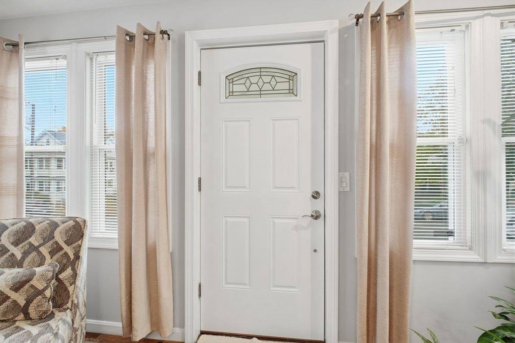 70 Norman St, Springfield, MA 01104