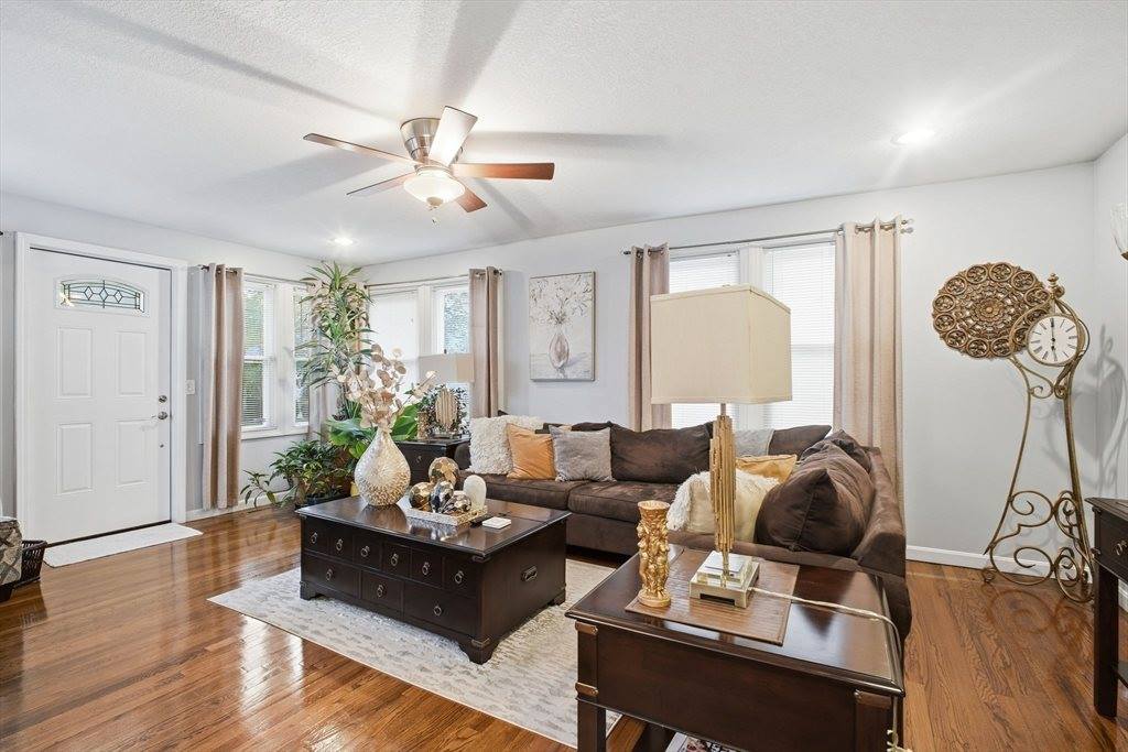 70 Norman St, Springfield, MA 01104