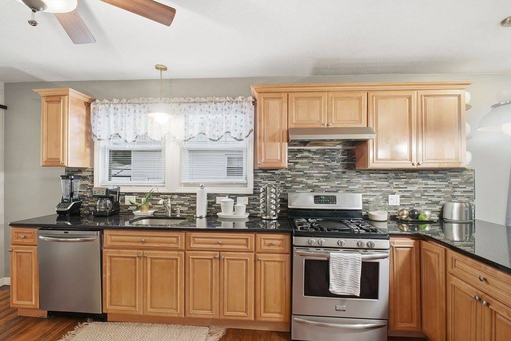 70 Norman St, Springfield, MA 01104