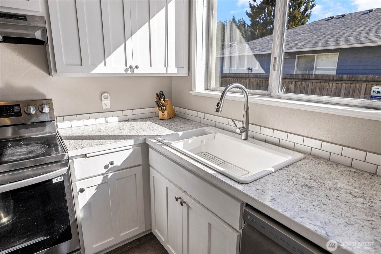625 East Hazel Avenue, Burlington, WA 98233