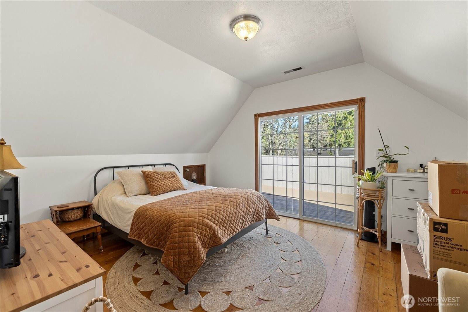 625 East Hazel Avenue, Burlington, WA 98233