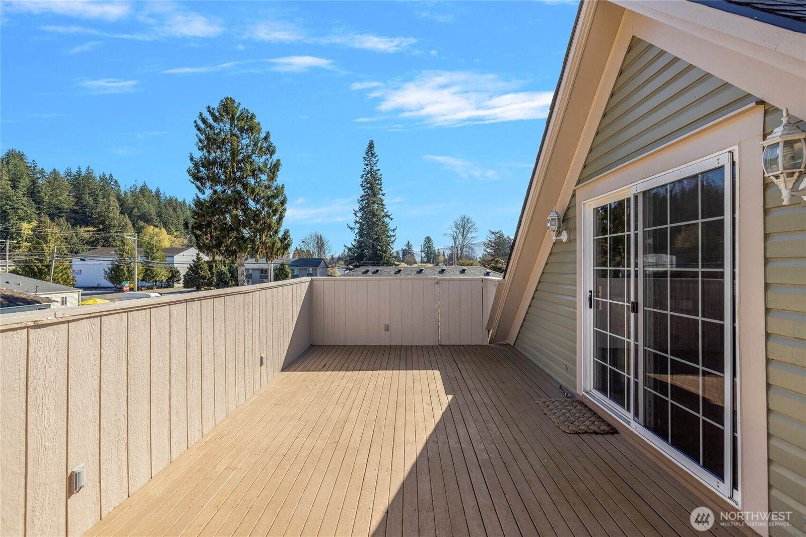 625 East Hazel Avenue, Burlington, WA 98233