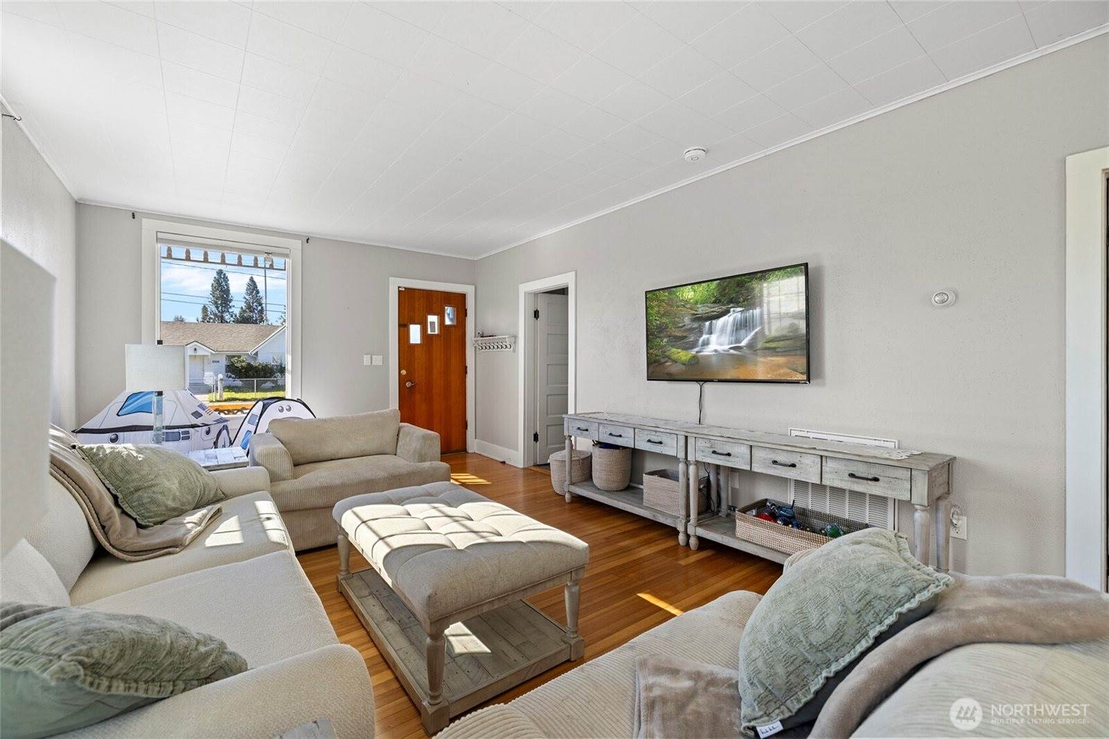 625 East Hazel Avenue, Burlington, WA 98233