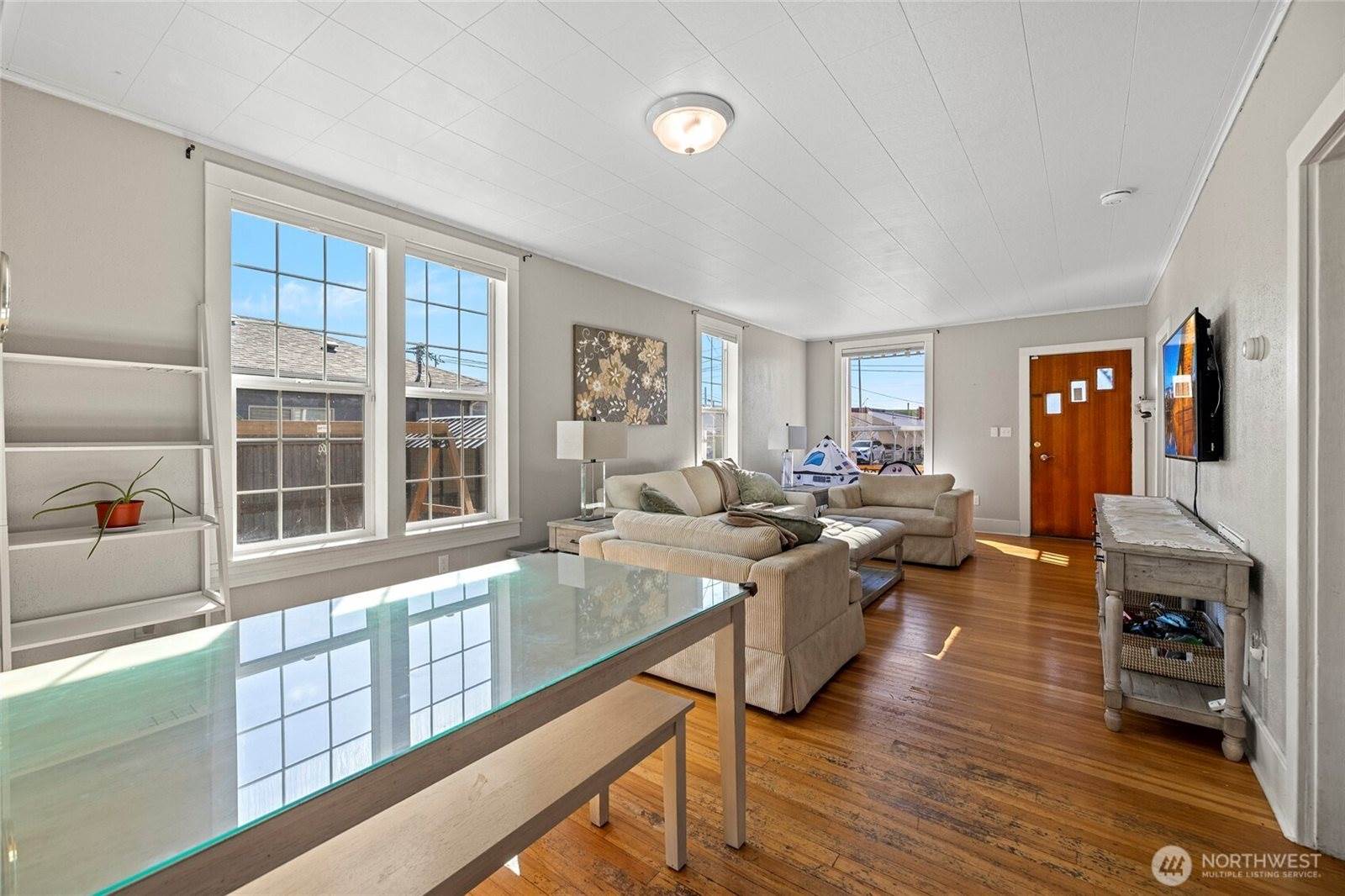 625 East Hazel Avenue, Burlington, WA 98233
