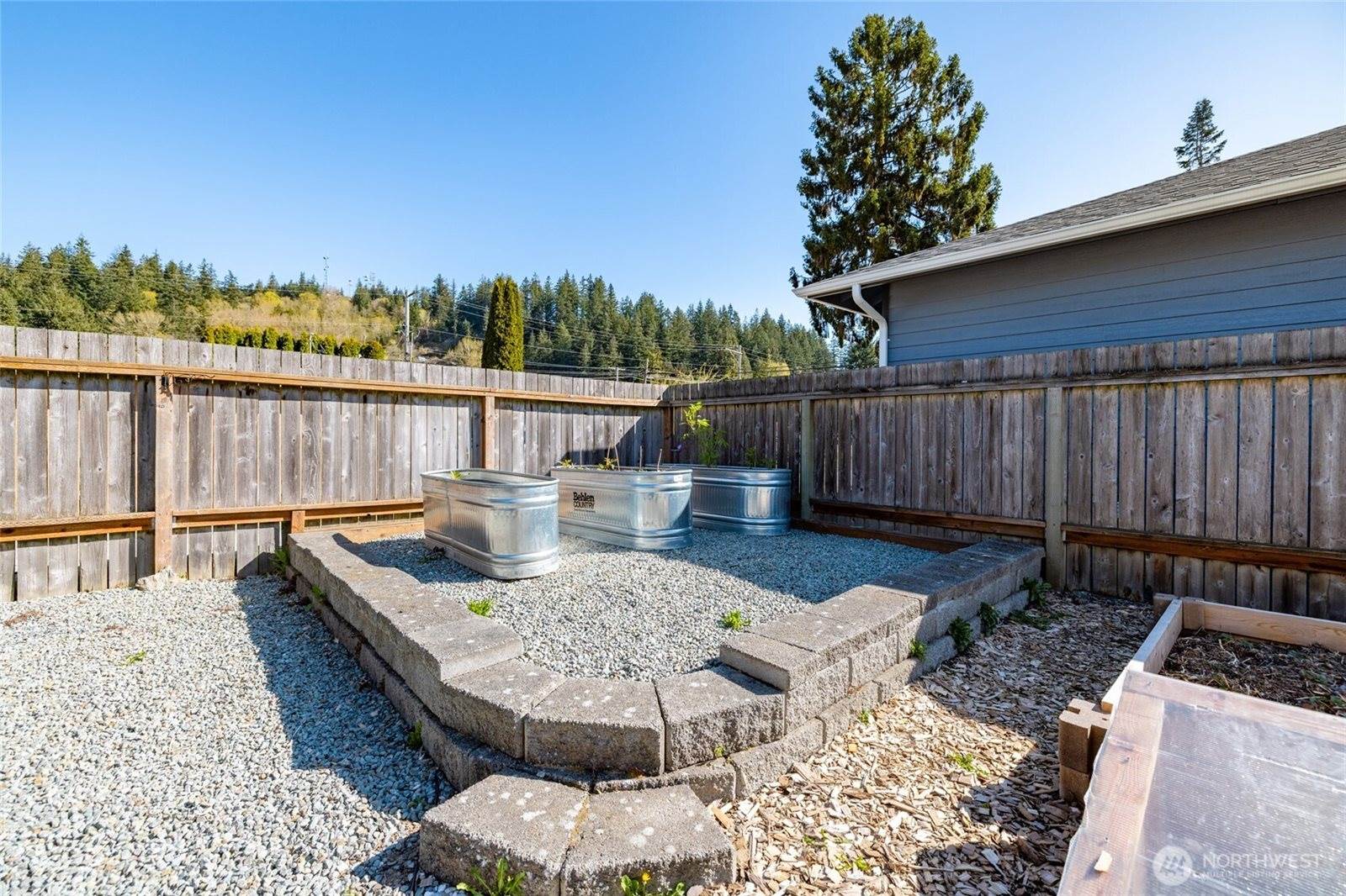 625 East Hazel Avenue, Burlington, WA 98233