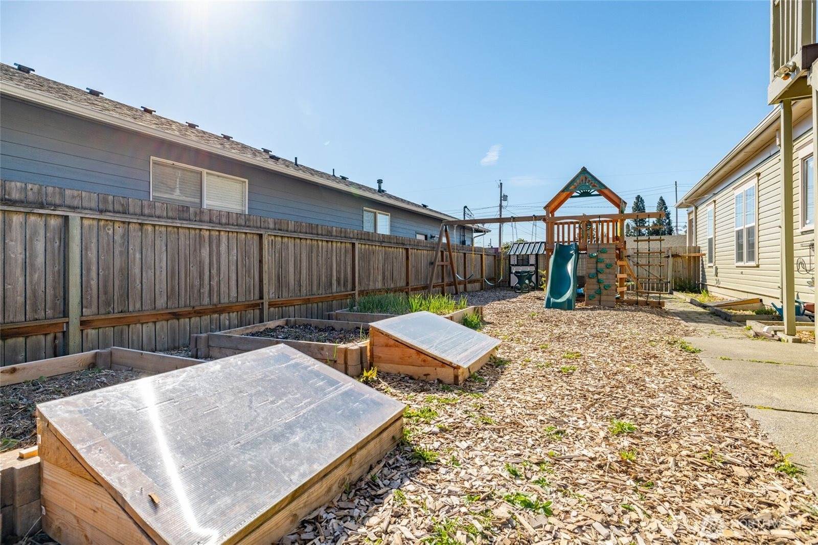 625 East Hazel Avenue, Burlington, WA 98233