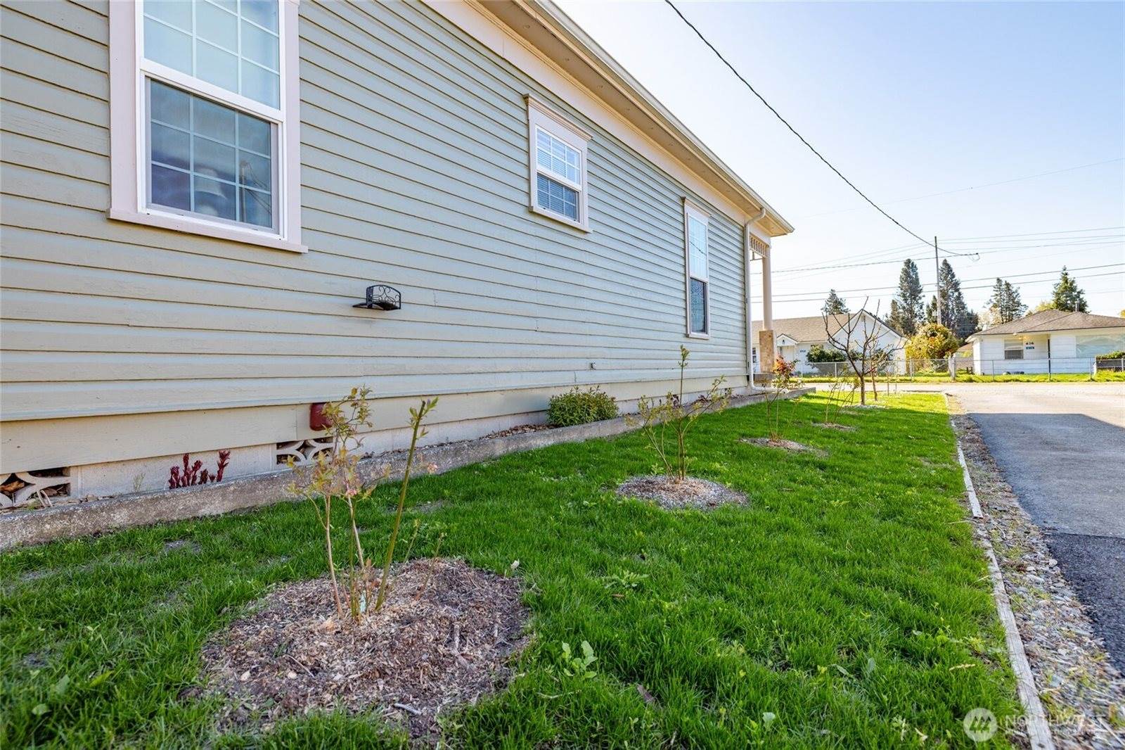 625 East Hazel Avenue, Burlington, WA 98233