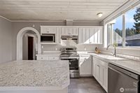 625 East Hazel Avenue, Burlington, WA 98233