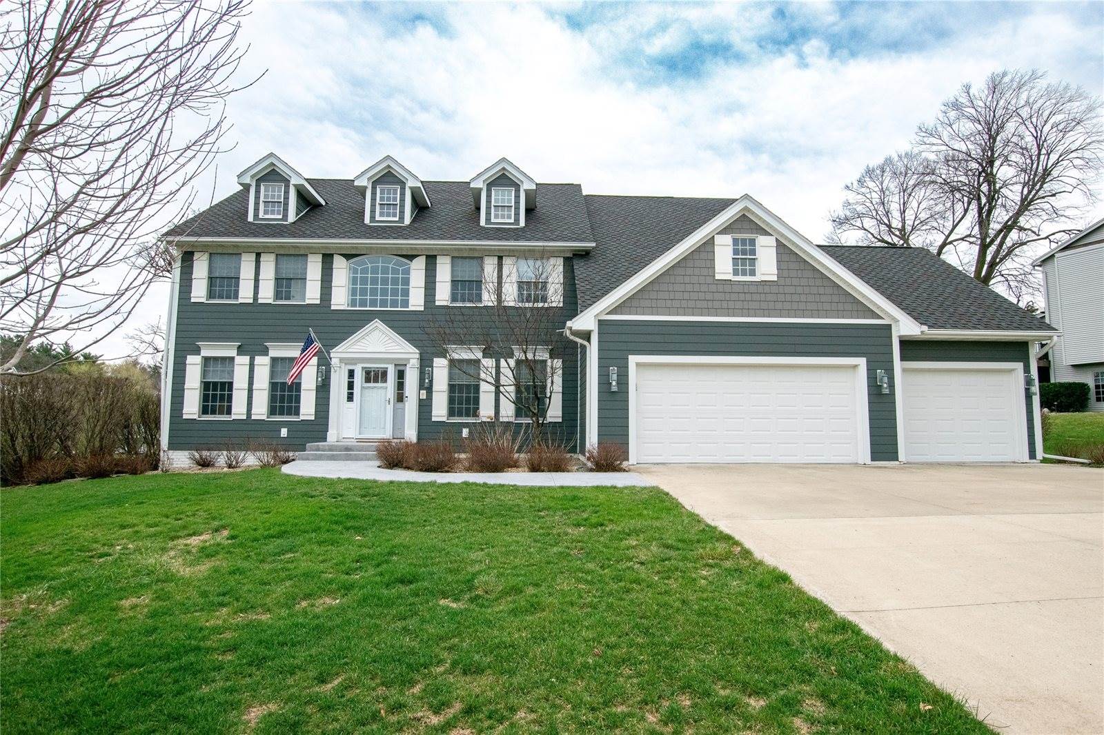 3501 Southern Woods Drive, Des Moines, IA 50321