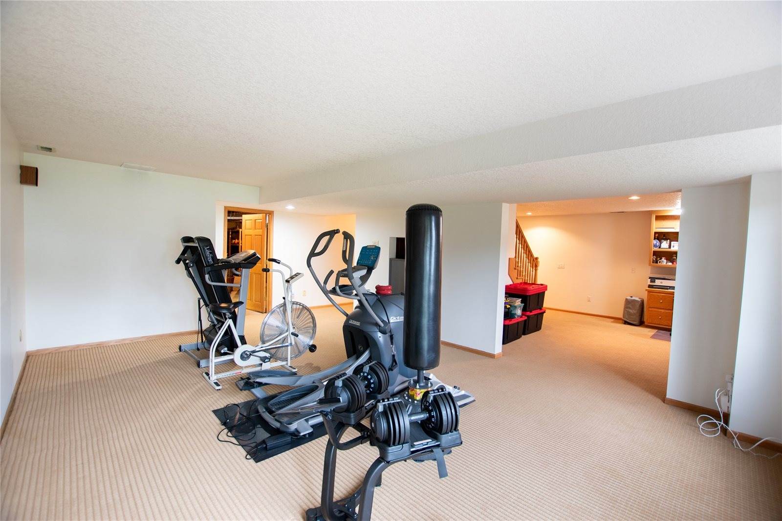 3501 Southern Woods Drive, Des Moines, IA 50321