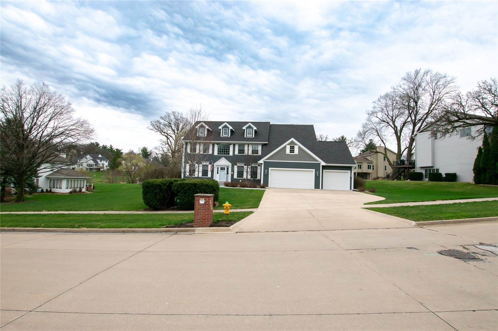 3501 Southern Woods Drive, Des Moines, IA 50321