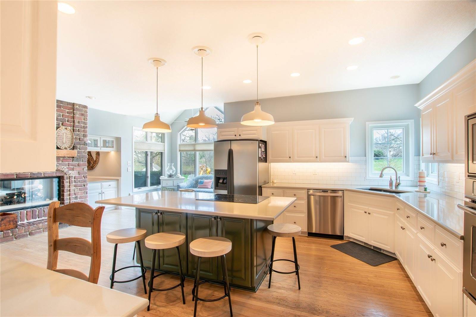 3501 Southern Woods Drive, Des Moines, IA 50321