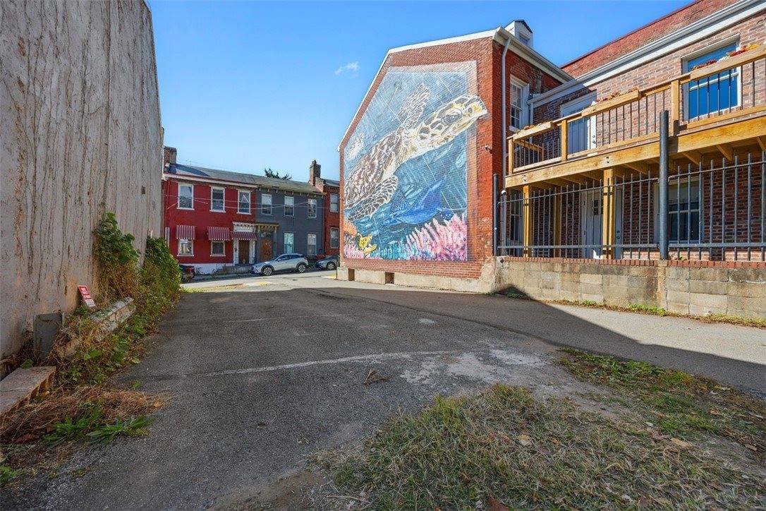 1312 Boyle St, Central North Side, PA 15212