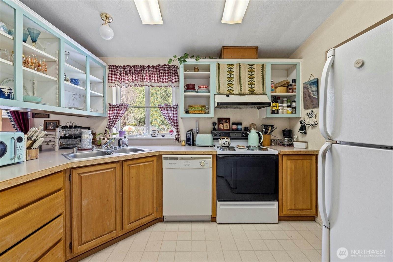 42041 Cedar Street, Concrete, WA 98237