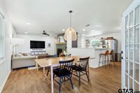709 N GEORGIA St, Lindale, TX 75771