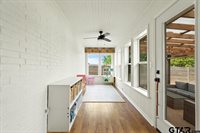 709 N GEORGIA St, Lindale, TX 75771