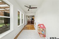 709 N GEORGIA St, Lindale, TX 75771